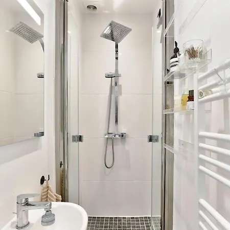 Elegant Avec Balcon A - 11eme باريس
